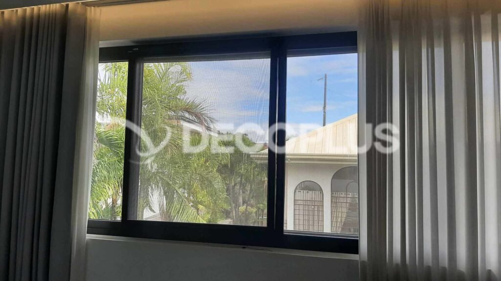 mosquito-screen-vs-traditional