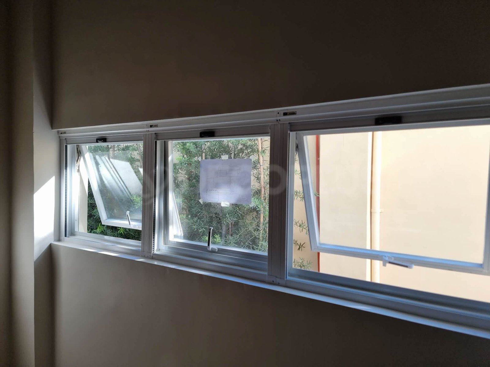 mosquito-screen-white-03262026-07